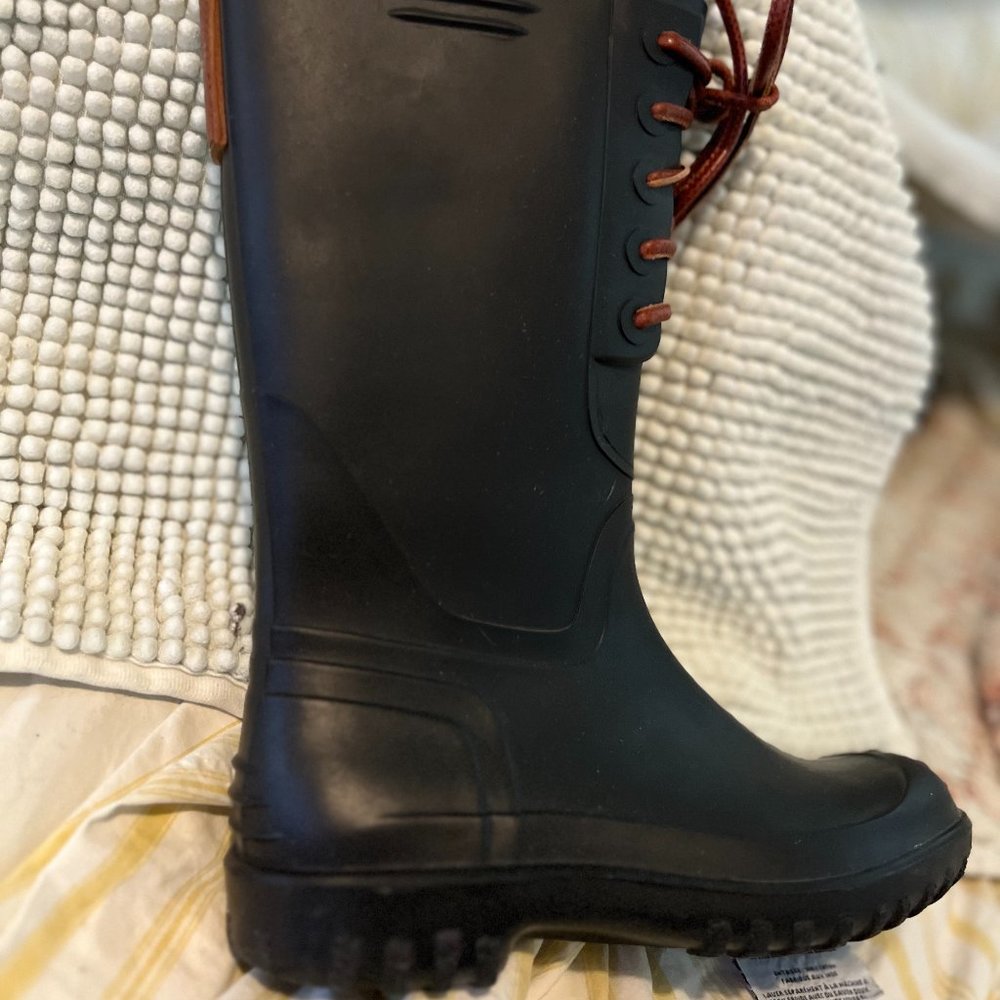 bottega veneta rain boots size 38 (fits us 6) AMAZING boots